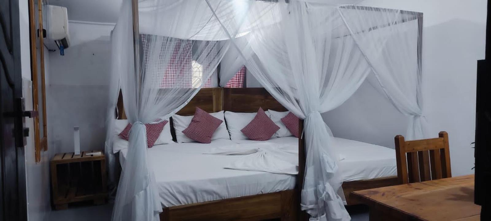 Swiss Kiss Beach Resort Uppuveli Ruang foto
