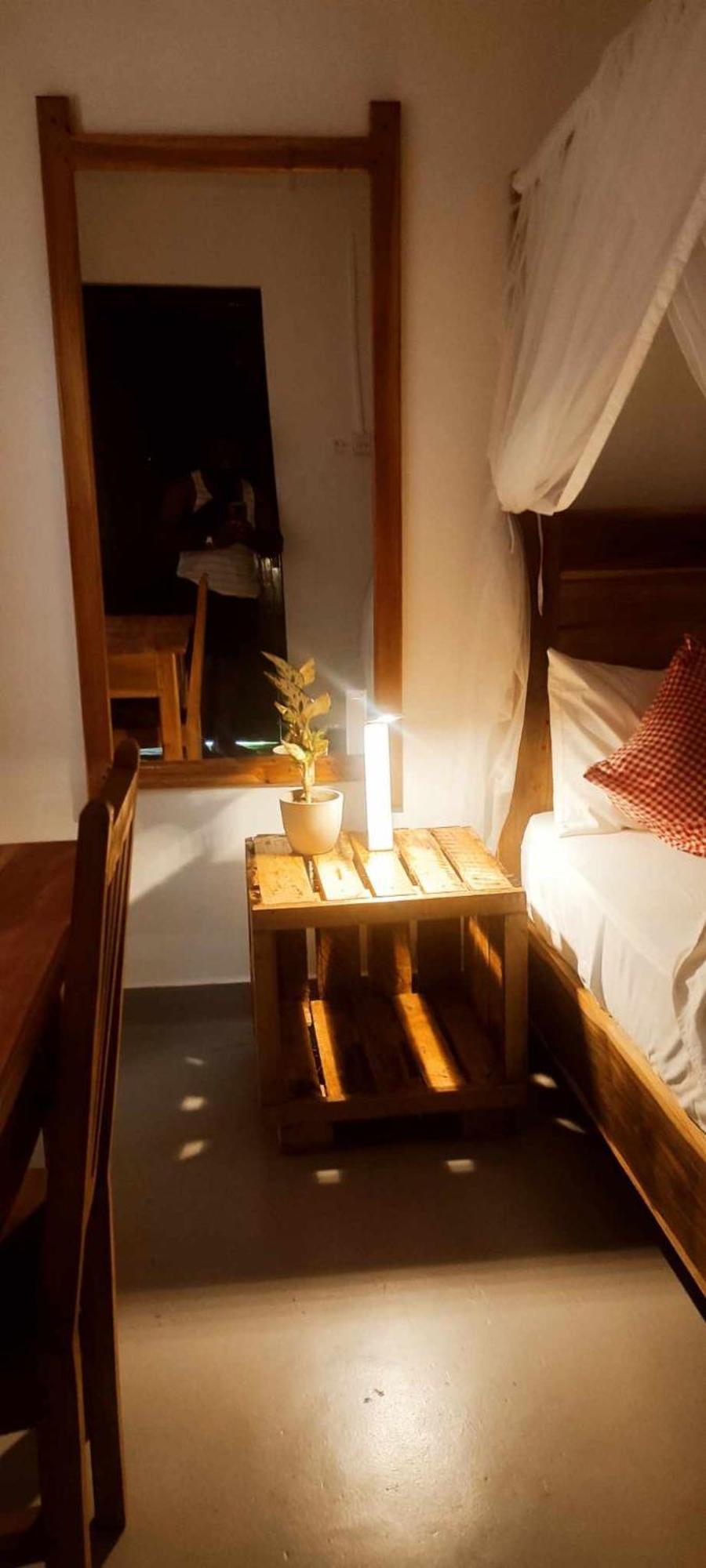 Swiss Kiss Beach Resort Uppuveli Bagian luar foto
