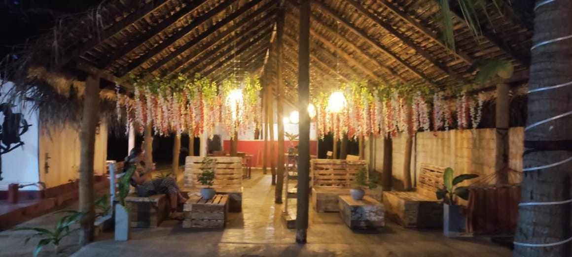 Swiss Kiss Beach Resort Uppuveli Bagian luar foto