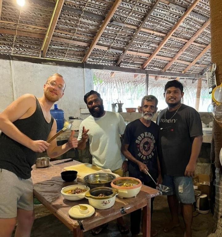 Swiss Kiss Beach Resort Uppuveli Bagian luar foto