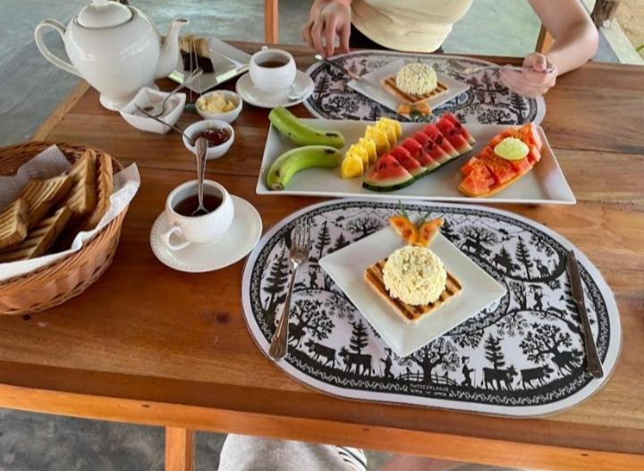 Swiss Kiss Beach Resort Uppuveli Bagian luar foto