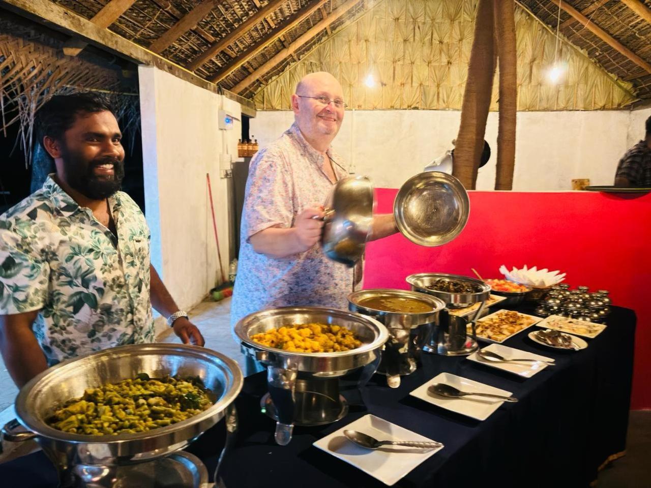 Swiss Kiss Beach Resort Uppuveli Bagian luar foto